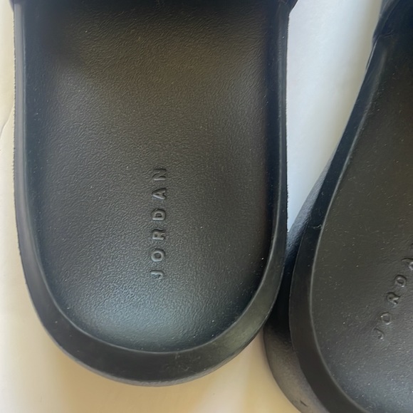 Nike Jordan Black Slip On Sandles, Size 7 - Picture 3 of 6